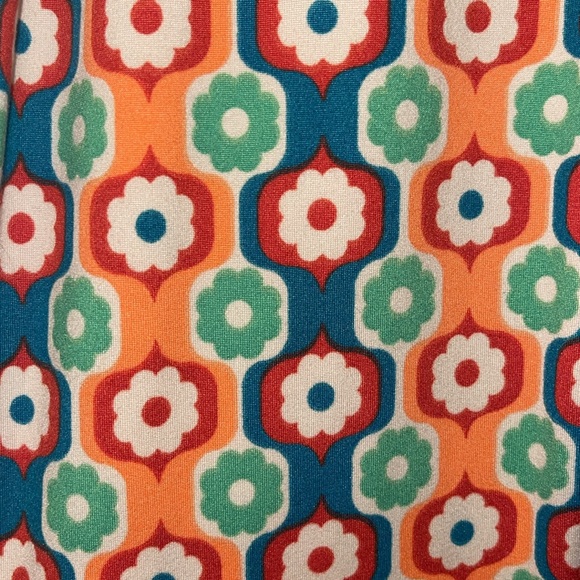 Stretchy floral yoga pants medium - Picture 4 of 5